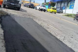 Aplicação de nova camada asfáltica é concluída na avenida Tefé