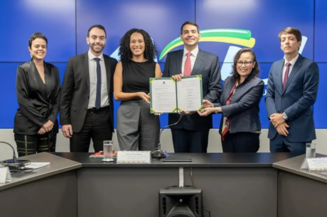 AGU garante posse de servidora exonerada do Itamaraty por banca racial