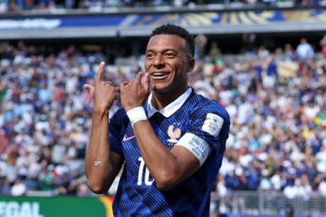 França vence Senegal por 3 a 1 na estreia do Grupo I da Copa do Mundo