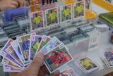 Troca de figurinhas reduz custo para completar álbum da Copa 2026