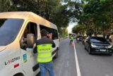 Operação autua veículos e apreende micro-ônibus na zona Leste de Manaus