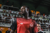 Lesionado, Koné agradece apoio e promete seguir ajudando o Canadá na Copa