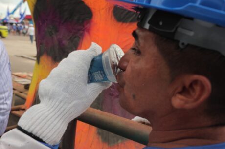 Festival de Parintins 2026 tem apoio da Cosama com fornecimento de água a equipes e artistas
