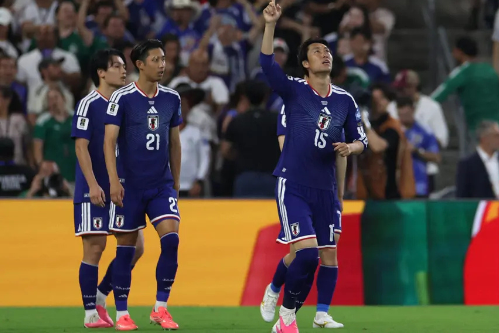 Japão goleia Tunísia no milésimo jogo da história das Copas e encosta na Holanda
