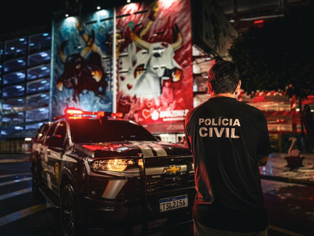 Polícia amplia atendimento na Ilha Tupinambarana com Delegacia do Turista no Bumbódromo Polícia amplia atendimento na Ilha Tupinambarana com Delegacia do Turista no Bumbódromo