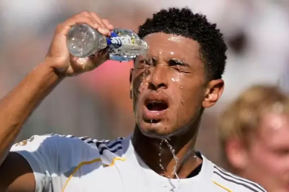 Calor intenso &eacute; desafio dentro e fora de campo na Copa do Mundo
