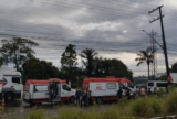 Colisão entre carreta e carro deixa feridos e provoca trânsito intenso no Distrito Industrial