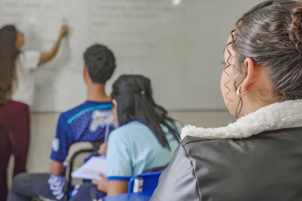 P&eacute;-de-Meia paga R$ 200 a nascidos em maio e junho nesta quarta-feira (01&ordm;)