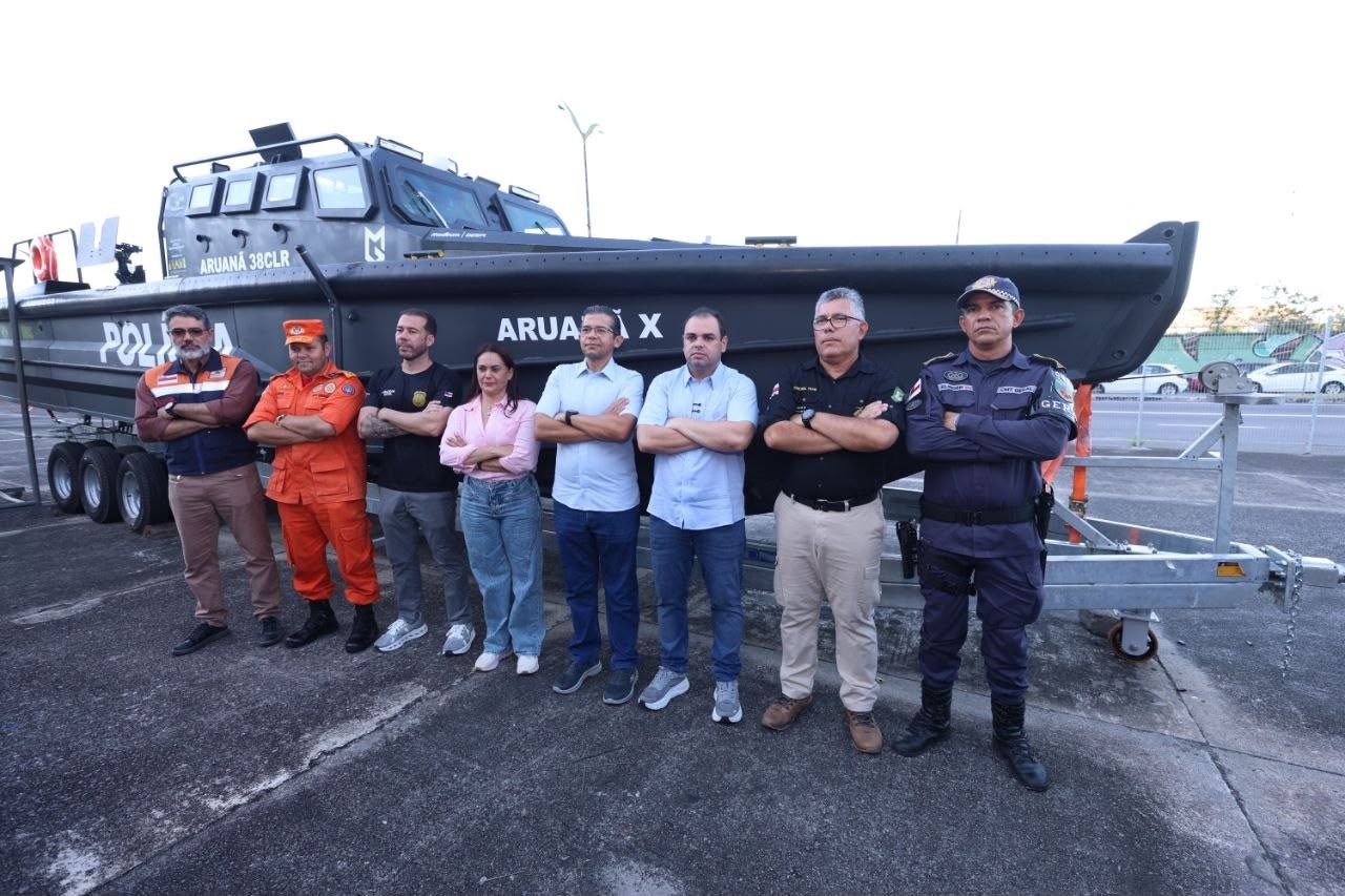 Amazonas amplia enfrentamento ao narcotráfico com entrega de lanchas e equipamentos