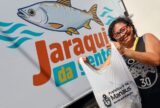 Moradores de Santa Etelvina e Lago Azul recebem 50 mil jaraquis da Prefeitura