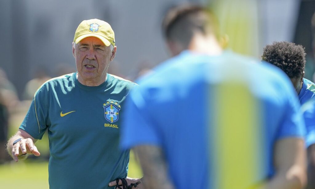 Ancelotti sinaliza Martinelli entre os favoritos para substituir Paquetá nas quartas