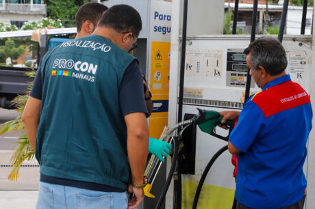 Pesquisa aponta redução de 1,43% no menor preço do diesel S10 em Manaus