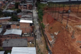Defensoria garante indenização de mais de R$ 400 mil a moradores atingidos por deslizamentos de terra no Tarumã