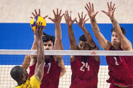 Brasil perde para os EUA e se complica na Liga das Nações de Vôlei