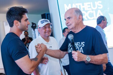 Eduardo Braga incentiva renovação política em apoio a Mateus Garcia