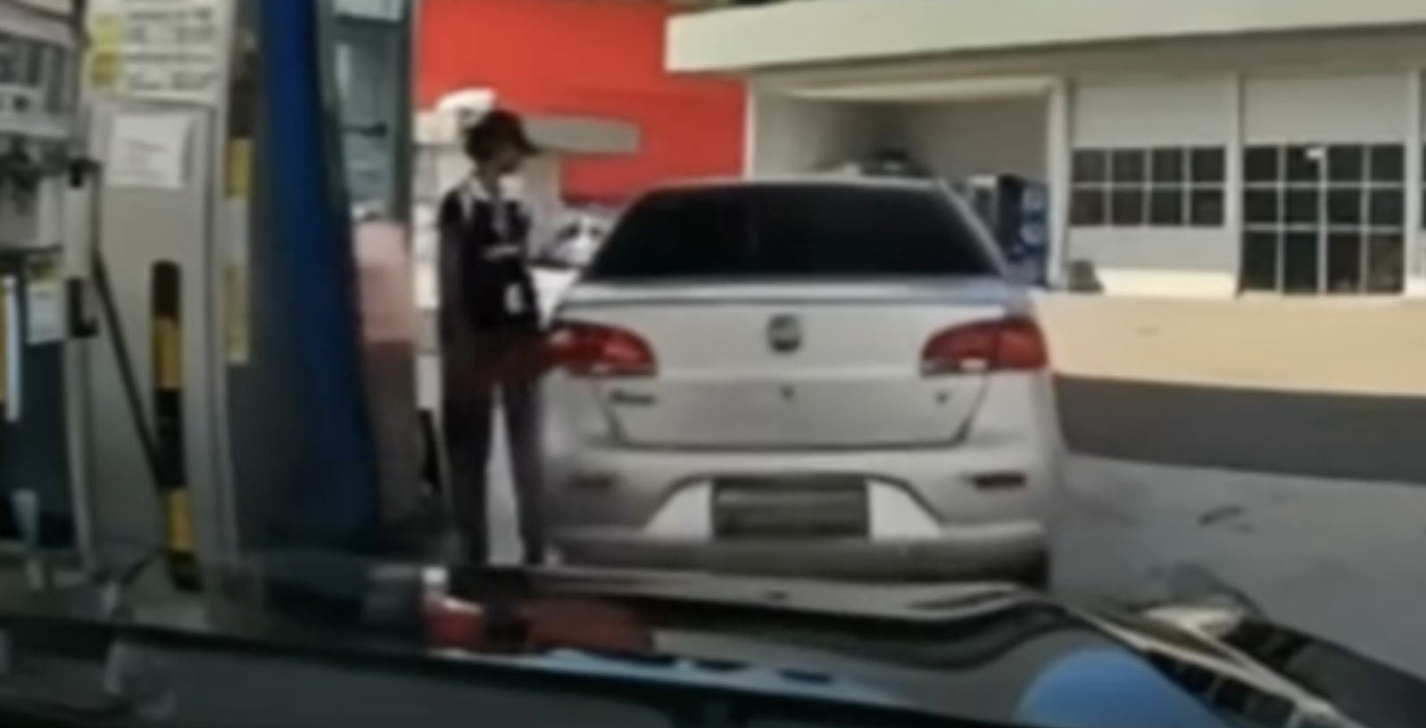 Motorista abastece carro e deixa posto sem pagar na zona norte de Manaus