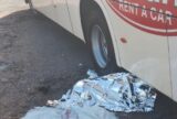 Casal morre em colisão entre motocicleta e ônibus na BR-174, em Manaus