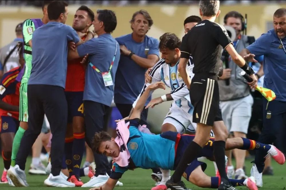 Fifa abre investigação sobre confusão entre jogadores após final da Copa do Mundo