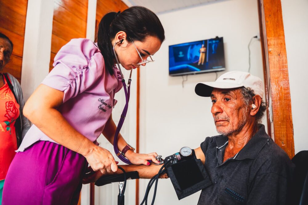 Projeto registra mais de 1,9 mil procedimentos de saúde em comunidades ribeirinhas de Eirunepé Projeto registra mais de 1,9 mil procedimentos de saúde em comunidades ribeirinhas de Eirunepé