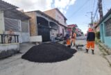 Recuperação asfáltica na rua Frei Miguel Ângelo melhora mobilidade no bairro Gilberto Mestrinho