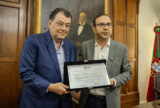 Eduardo Braga defende obras estruturantes e é homenageado pela ACA