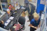 Dupla assalta hotel no Centro de Manaus e causa prejuízo superior a R$ 20 mil