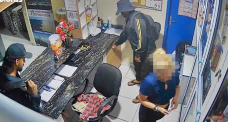 Dupla assalta hotel no Centro de Manaus e causa prejuízo superior a R$ 20 mil