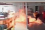 Barco explode durante abastecimento e pega fogo em Barcelos