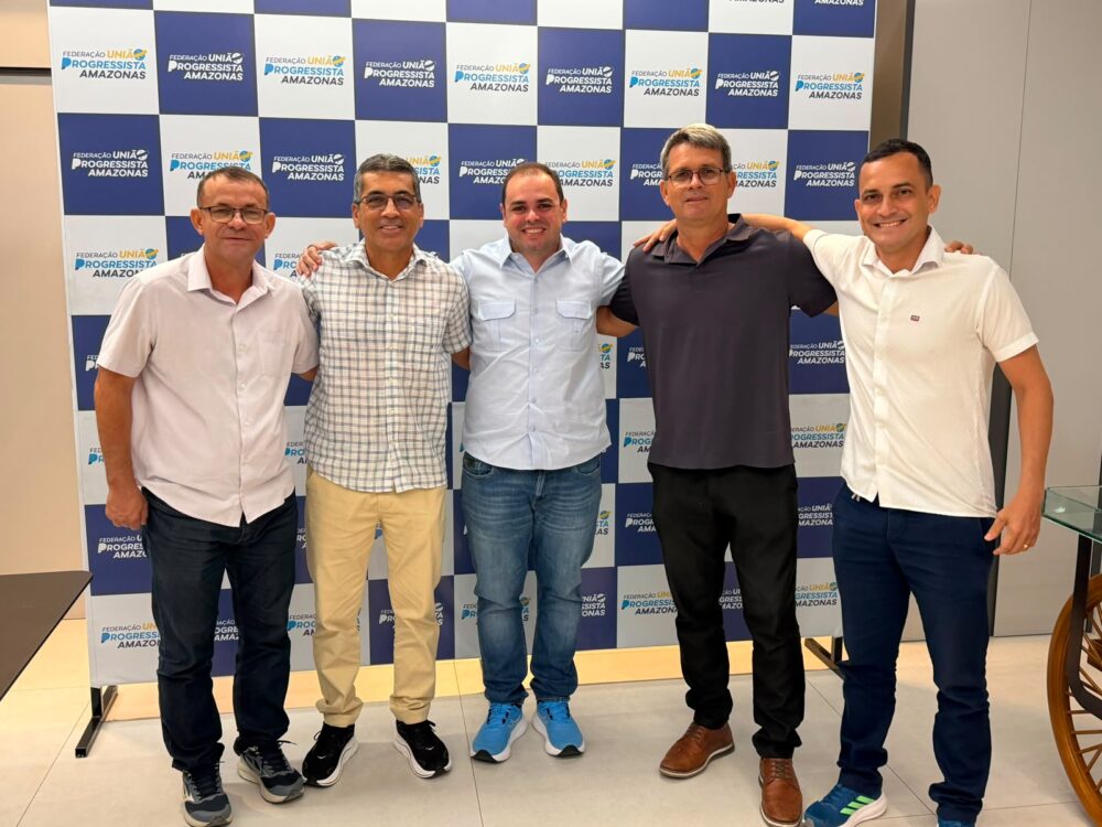 Prefeito de Manicor&eacute;, do PSD, declara apoio a Roberto Cidade
