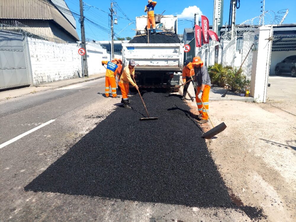 Rua da Indústria tem pavimento recuperado na zona Centro-Sul de Manaus Rua da Indústria tem pavimento recuperado na zona Centro-Sul de Manaus