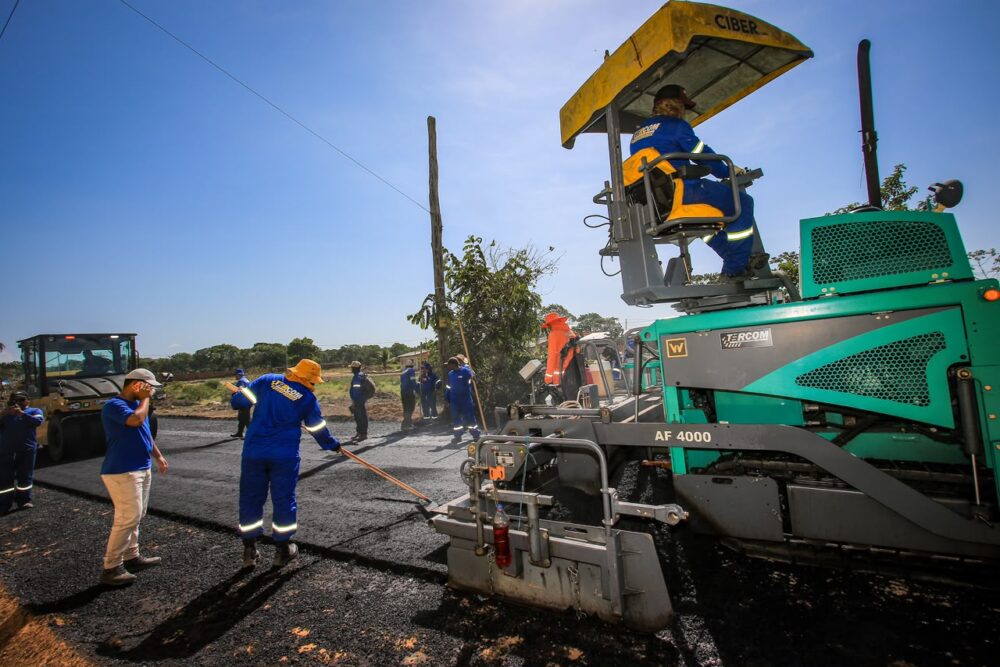 Gestão de Mateus Assayag inicia asfaltamento no Pascoal Alaggio e atende antiga demanda Gestão de Mateus Assayag inicia asfaltamento no Pascoal Alaggio e atende antiga demanda