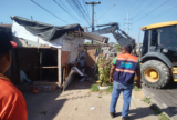 Cinco estruturas construídas em calçada são demolidas na zona Norte de Manaus