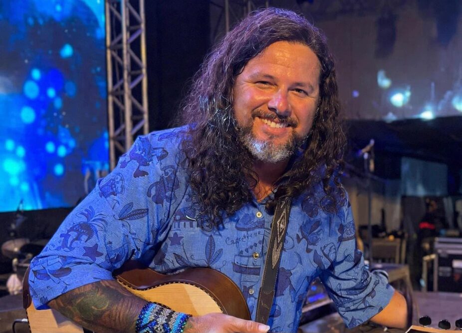 Salomão Rossy apresenta 60 toadas em show no Dia do Folclore