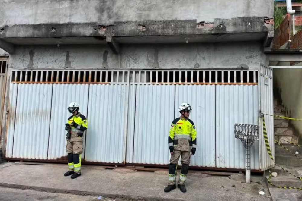 Inc&ecirc;ndio em kitnet mata crian&ccedil;as de 10 meses e 2 anos na Zona Oeste de Manaus
