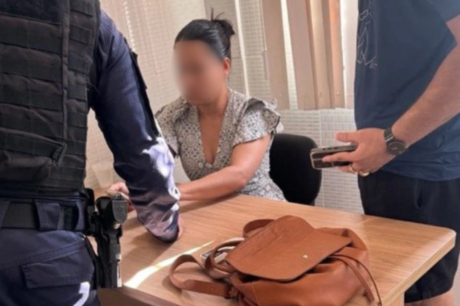 Mulher é presa suspeita de aplicar golpes de até R$ 45 mil com falsas vendas de imóveis e veículos