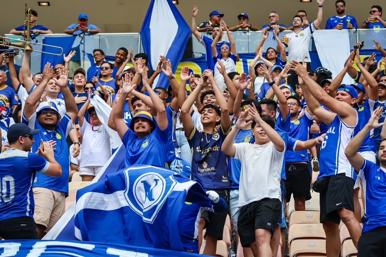 Torcida do Nacional se reúne em Manaus por acesso à Série C Torcida do Nacional se reúne em Manaus por acesso à Série C