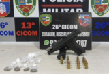 Homem é preso com pistola e drogas durante torneio de futebol em Manaus