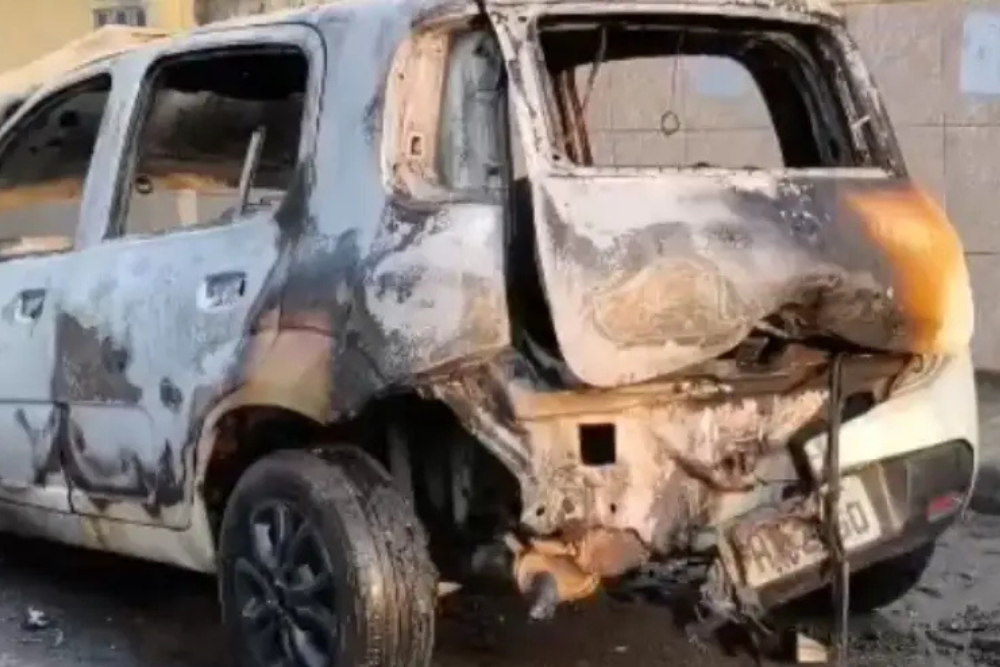 Vazamento de gás provoca incêndio em carro de aplicativo durante corrida no Aleixo
