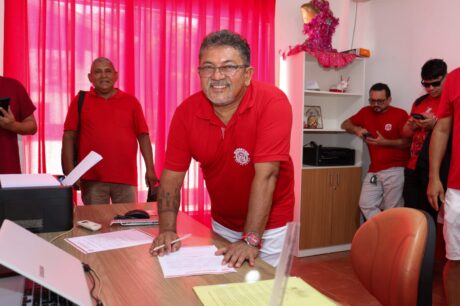 Marialvo Brandão oficializa chapa para eleição do Garantido em Parintins