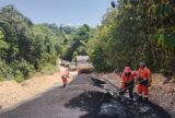 Com 80 toneladas de asfalto, Prefeitura transforma acessibilidade no ramal União