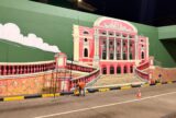 Viaduto Duca Brito ganha grafites inspirados na Belle Époque de Manaus