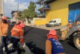 Rua Tancredo Neves passa por recuperação asfáltica em Manaus