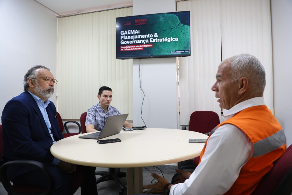 MPAM e Defesa Civil de Manaus discutem a&ccedil;&otilde;es conjuntas para preven&ccedil;&atilde;o de desastres ambientais