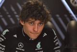 Antonelli lidera treino do GP da Espanha em sessão com acidentes