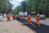 Rua da Floresta recebe recuperação viária no bairro Tarumã