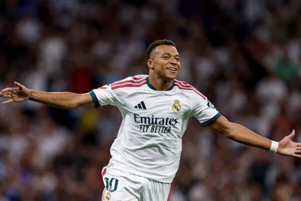 Real Madrid goleia Rayo Vallecano com dois de Mbappé no Bernabéu