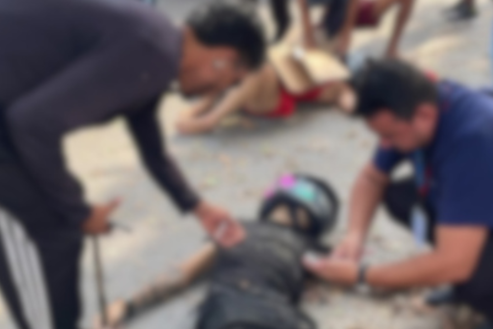 Motociclista e passageira ficam feridos após moto bater contra árvore em Manaus