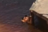 Casal é flagrado durante relação sexual no Rio Negro